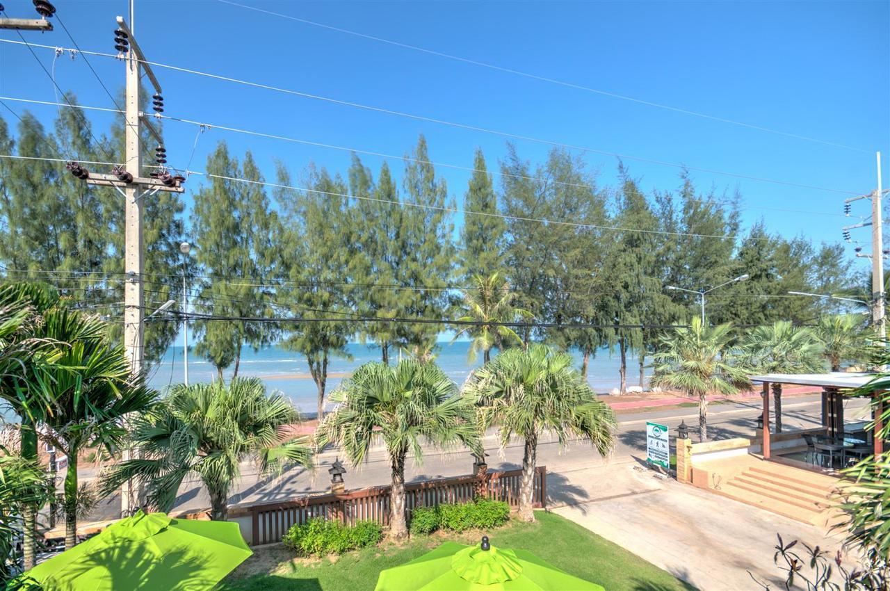 Palm Beach Resort Пранбури Экстерьер фото